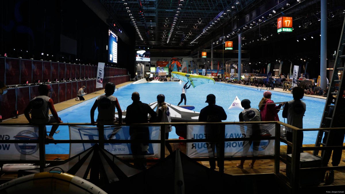 Manon Dupé auf dem Bojenkurs in Halle 17