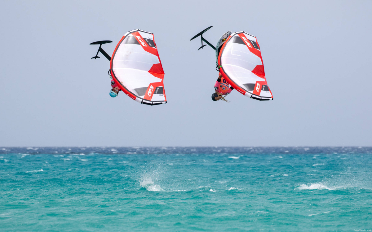 Synchronized Trick Exhibition