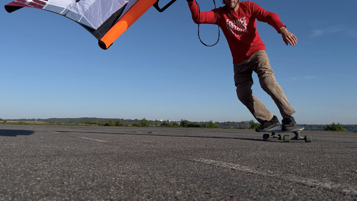 Wingfoil-Feeling auf Asphalt