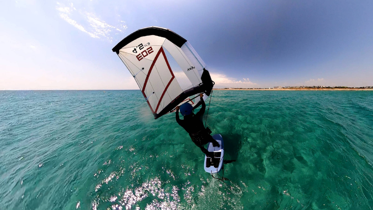 Wingfoilen auf dem Atlantik vor Penhors